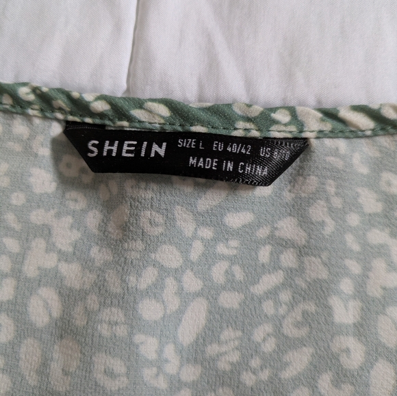 Green Polkadot Wrap Crop Top Shein Size L - Picture 3 of 5